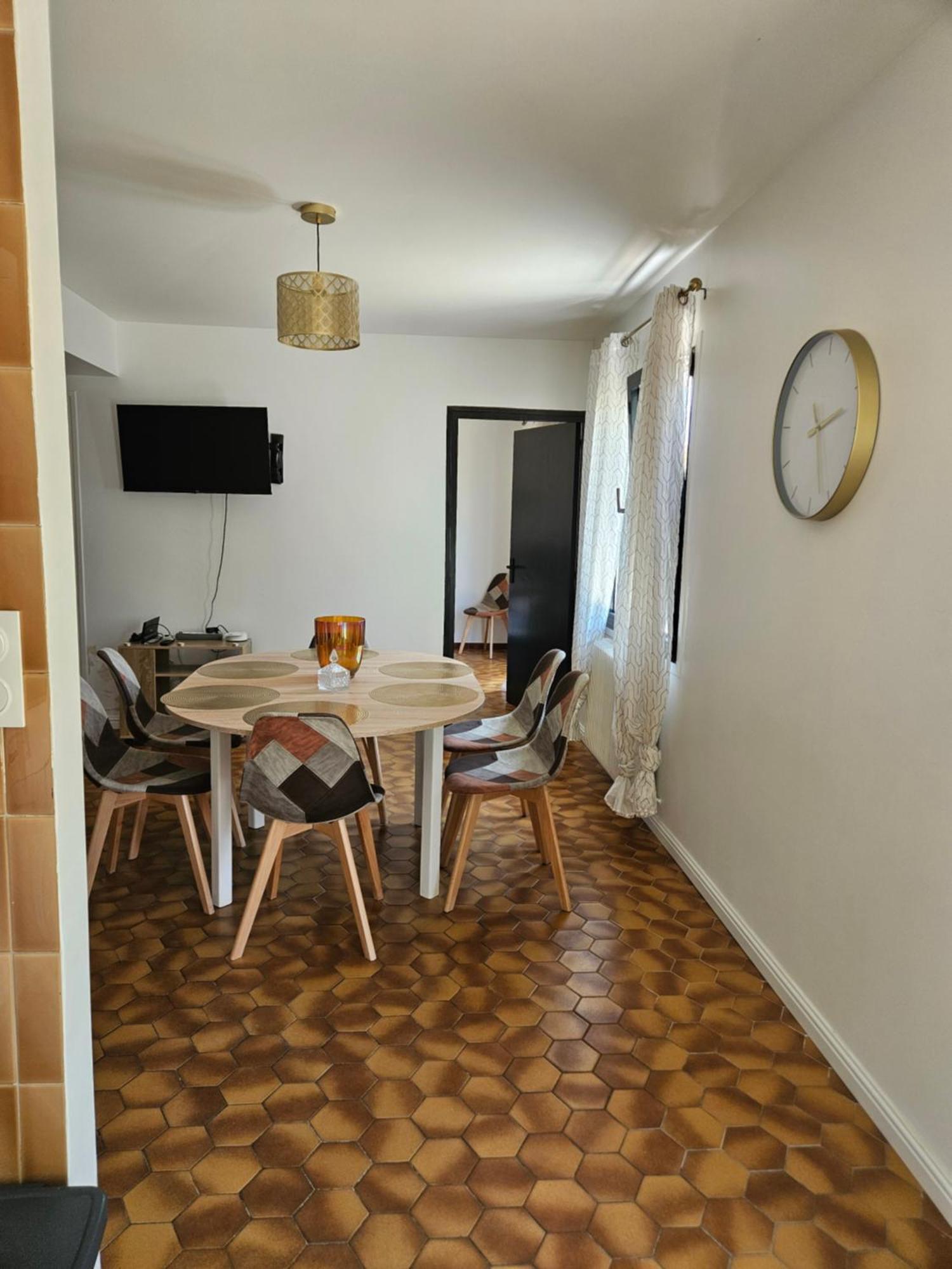 Appartement F3 Meuble Et Equipe Saint-Cyprien  Extérieur photo