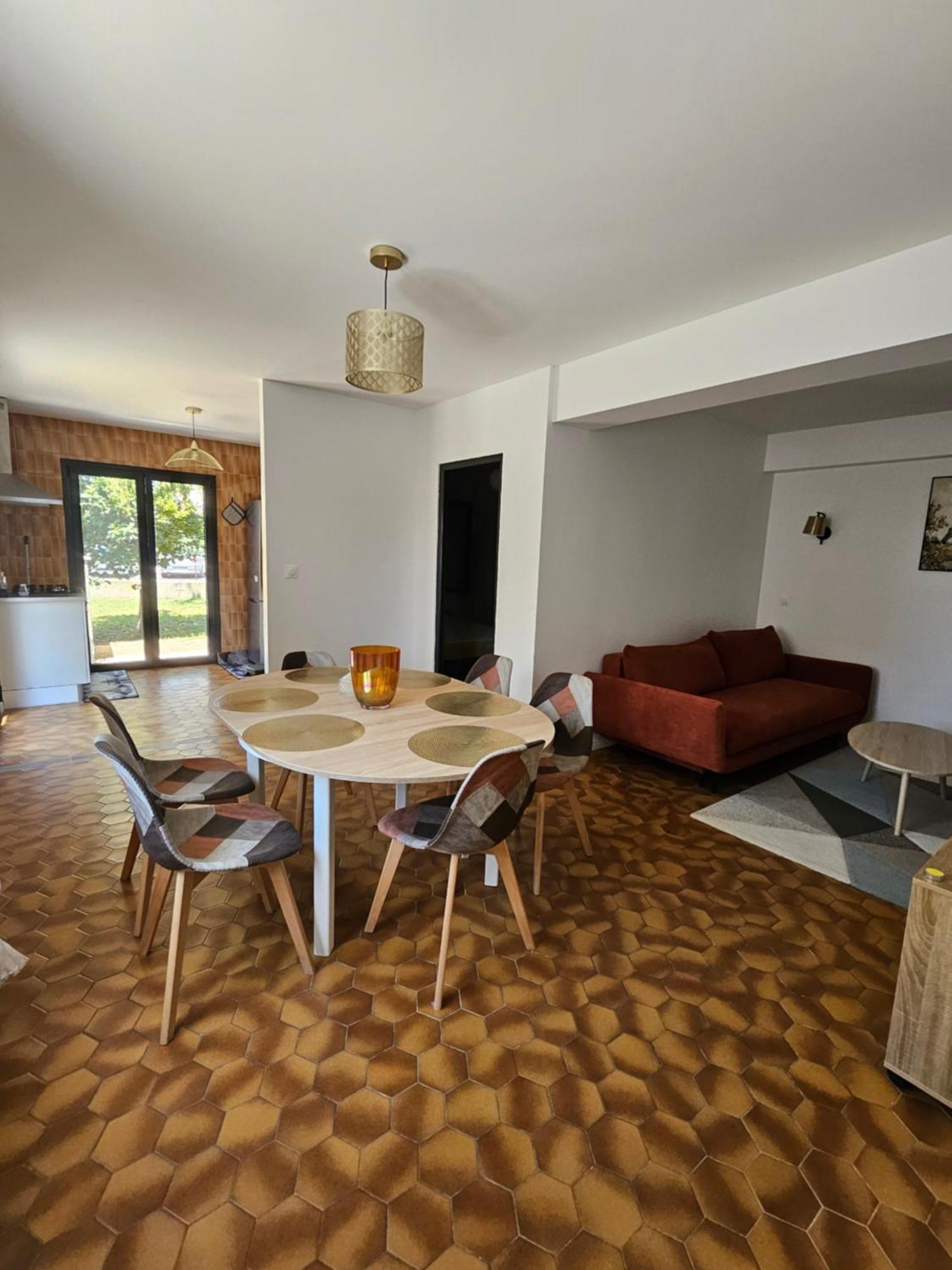 Appartement F3 Meuble Et Equipe Saint-Cyprien  Extérieur photo